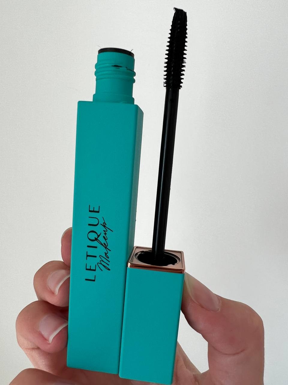 Letique cosmetics - Отличная тушь, как закончится обязательно возьму себе, но уже сама)
