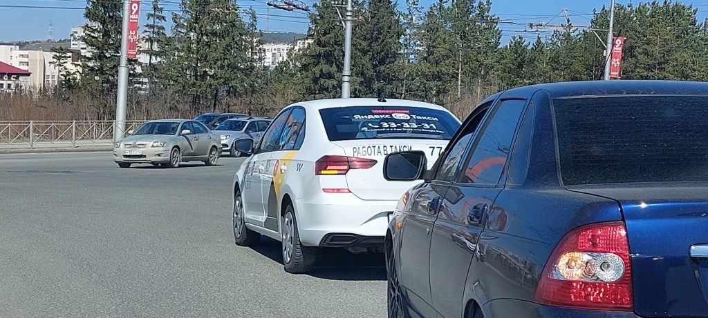 Ё-такси - Хамло за рулем