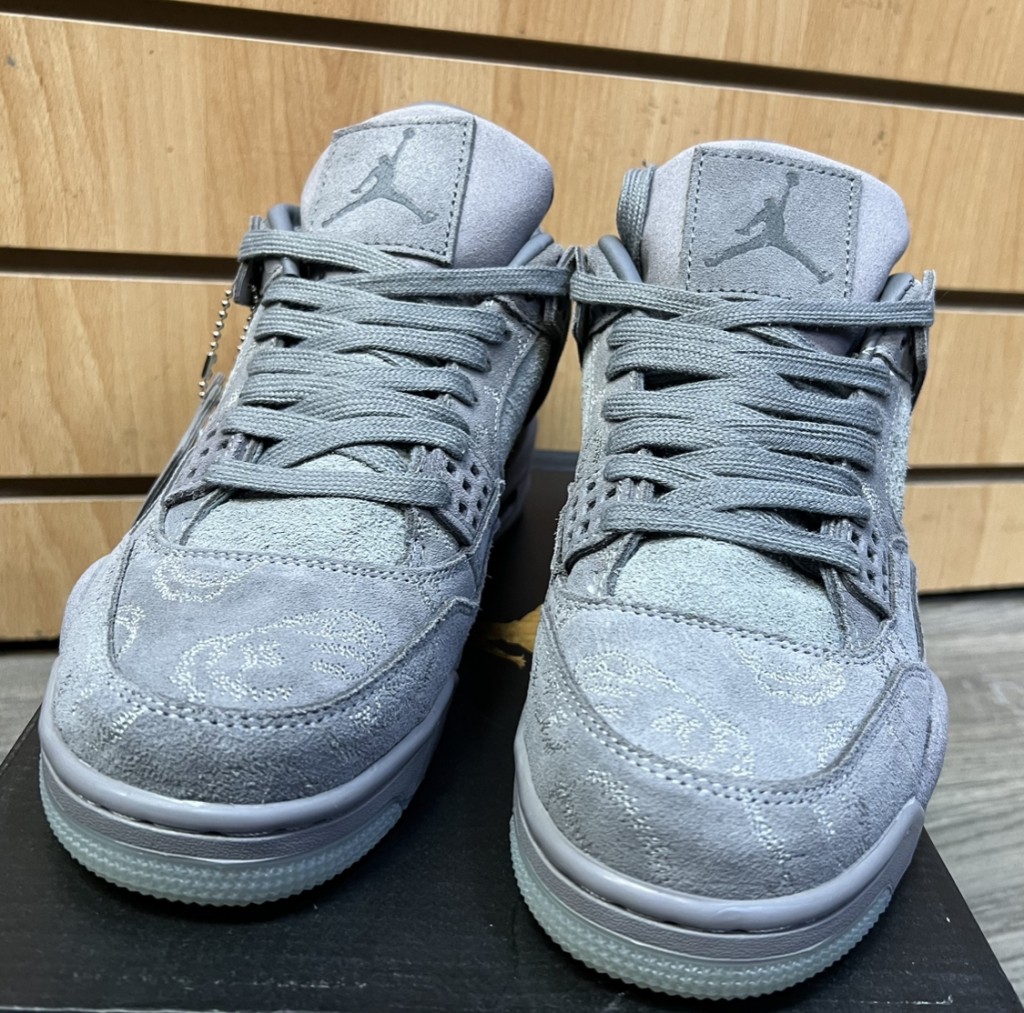 mpox.ru - Кроссовки Nike Air Jordan 4 Retro Kaws