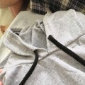 Не качество ткани и брак ужасно. Советую вам не покупать ellshop. Будьте осторожны.